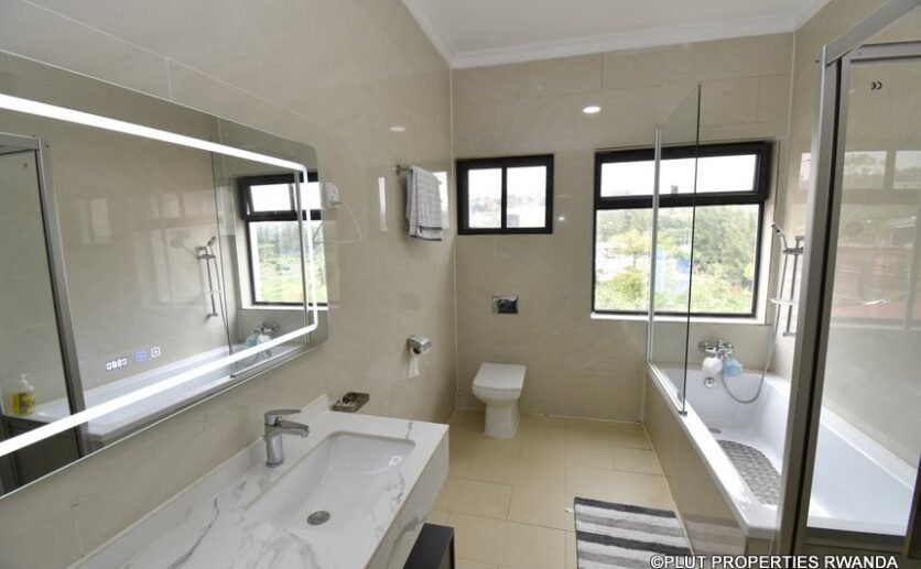 Brand new Luxury Villa for Sale in Nyarutarama 