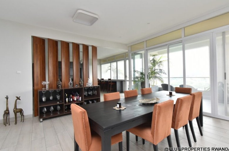 Nyarutarama penthouse for sale