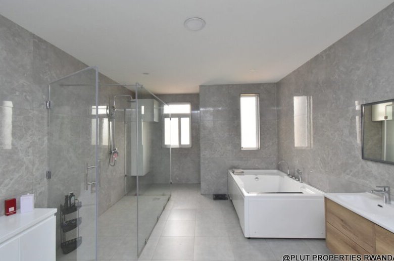 Nyarutarama penthouse for sale