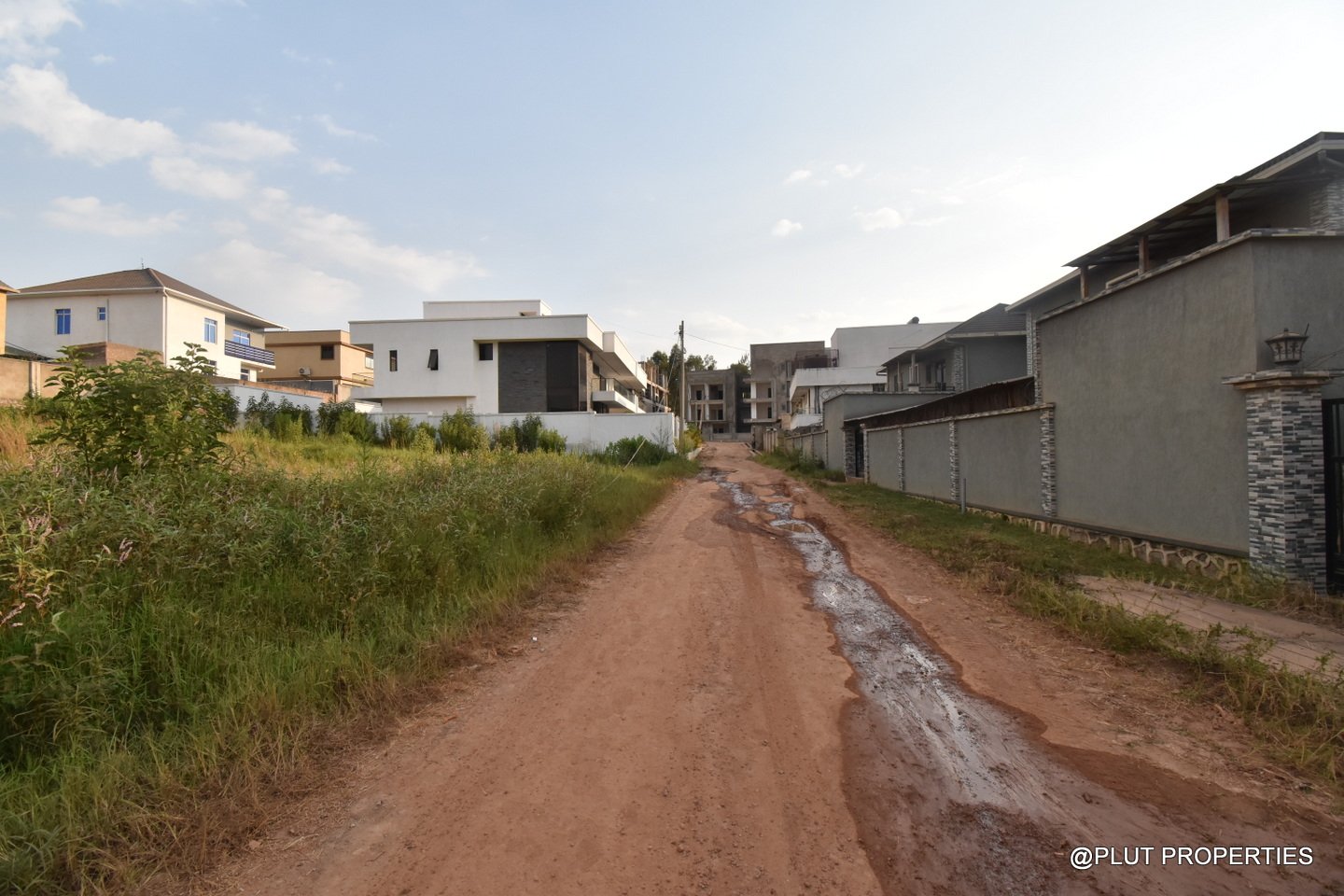 Nyarutarama plot for sale plut properties (1) Nyarutarama plot for sale