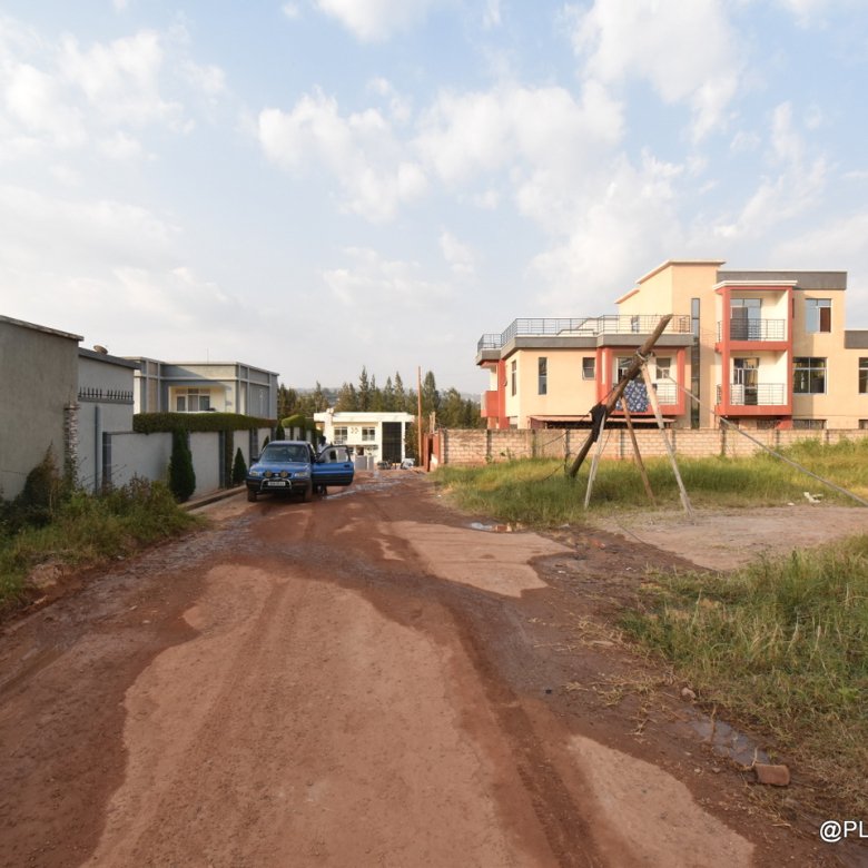 Nyarutarama plot for sale
