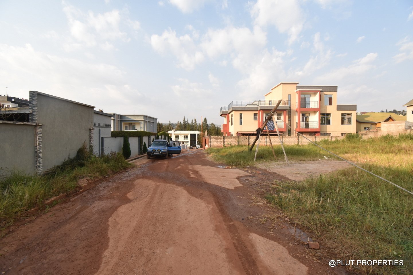 Nyarutarama plot for sale plut properties (2) Nyarutarama plot for sale
