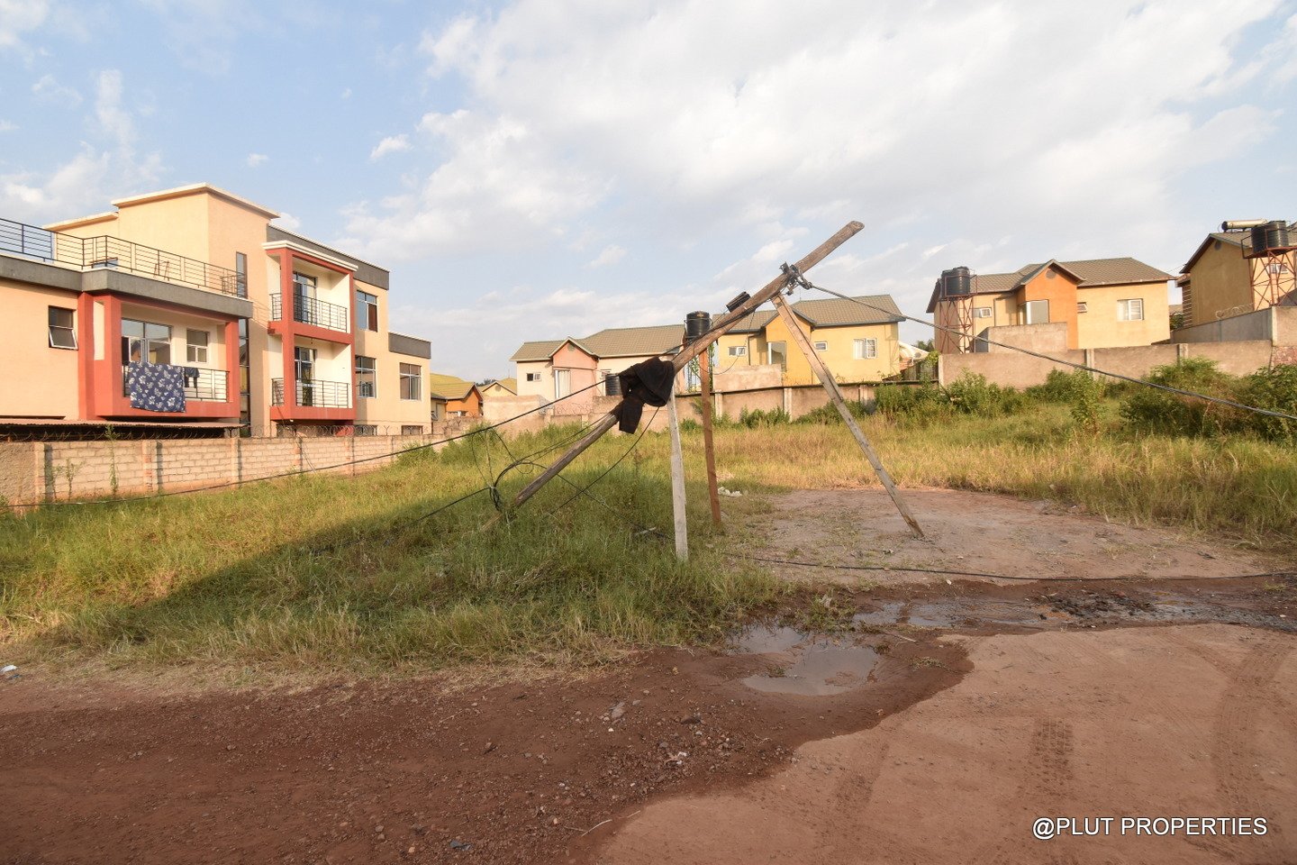 Nyarutarama plot for sale plut properties (4) Nyarutarama plot for sale