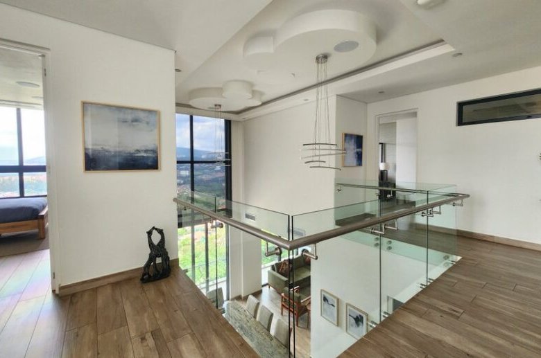 Stunning Modern Penthouse for Rent