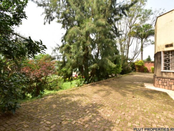 Plot for Sale in Kacyiru