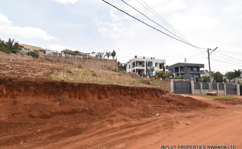 Plot-for-sale-in-Rebero-plut-properties-2-1-836×517 Big plot for Sale in Rebero Kigali