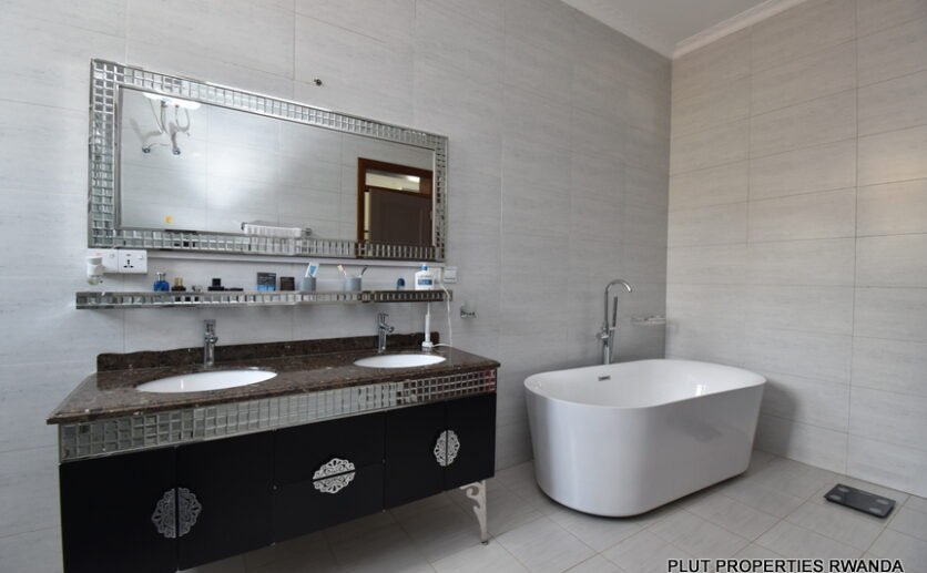 Rebero-Villa-for-rent-plut-properties-17-836×517 Rebero villa for sale