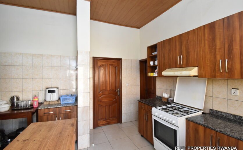 Remera-house-for-rent-plut-properties-10-836×517 Remera house for rent