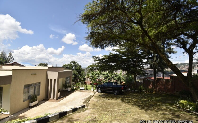Rent in Kiyovu.