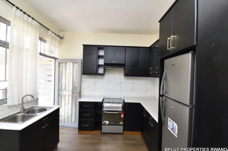 Rent in Kiyovu.