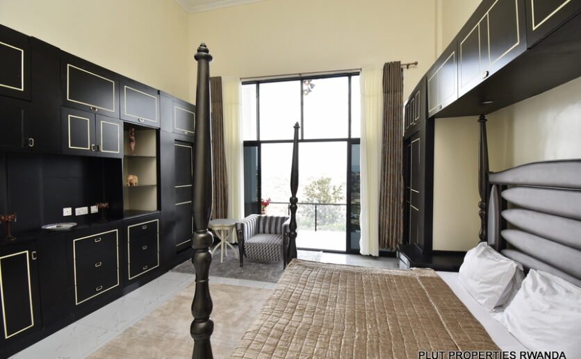 Semi-Detached House for Rent in Zindiro.