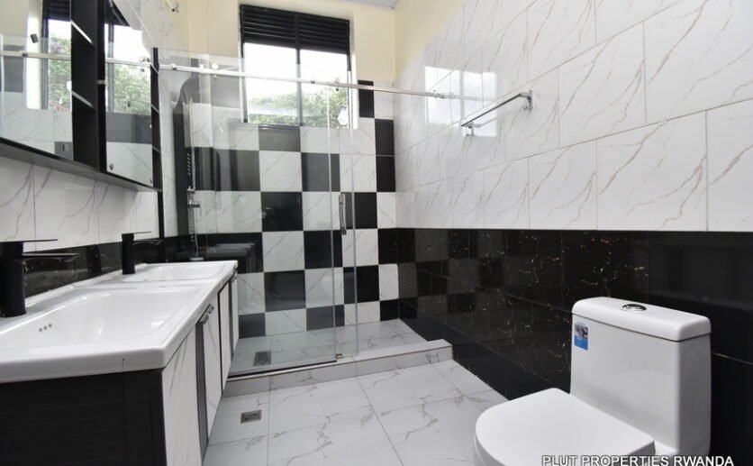 Semi-Detached House for Rent in Zindiro.
