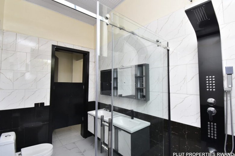 Semi-Detached House for Rent in Zindiro.