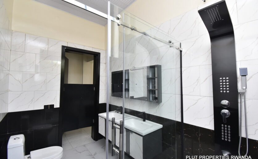 Semi-Detached House for Rent in Zindiro.