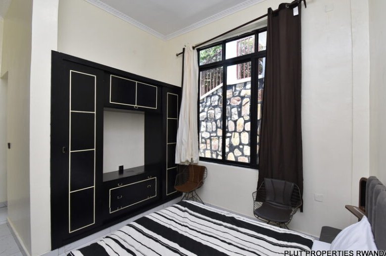 Semi-Detached House for Rent in Zindiro.