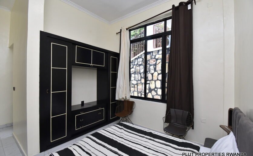 Semi-Detached House for Rent in Zindiro.