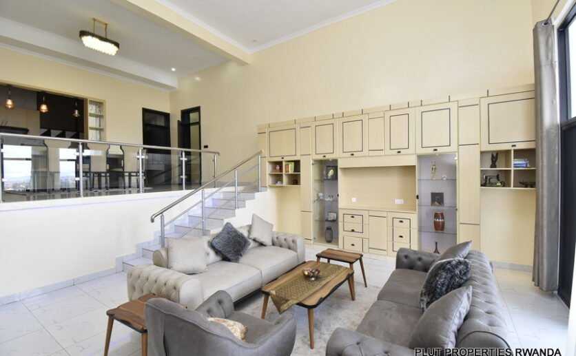 Semi-Detached House for Rent in Zindiro.
