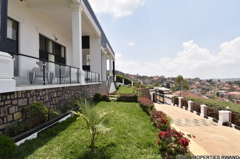 Semi-Detached House for Rent in Zindiro.