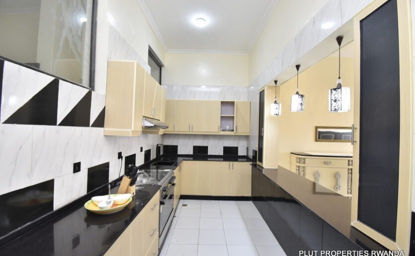 Semi-Detached House for Rent in Zindiro.