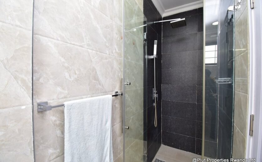 Serene-Crest-Apartment-for-sale-Kigali-Plut-Properties-2-836×517 Top-Floor Apartment with Panoramic City Views – For Sale in Kibagabaga