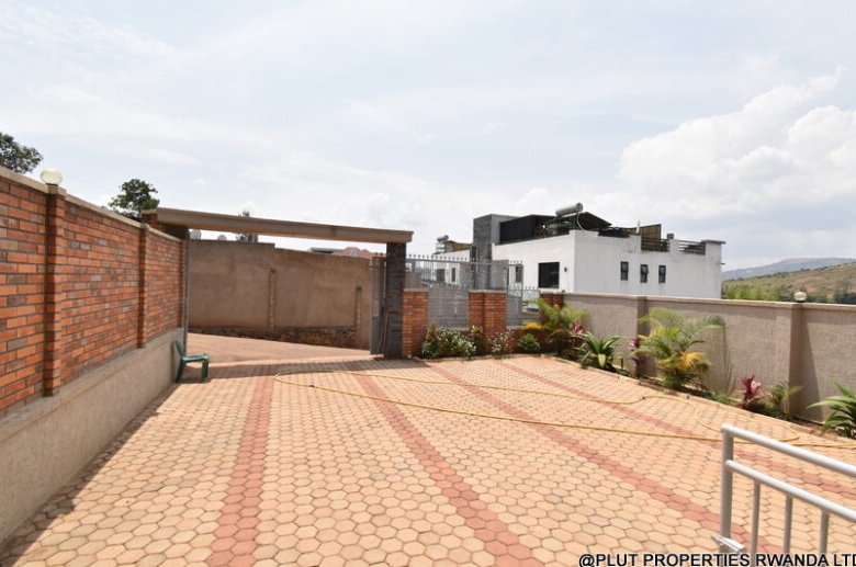Unfurnished 2 storey house for rent in Kagugu 