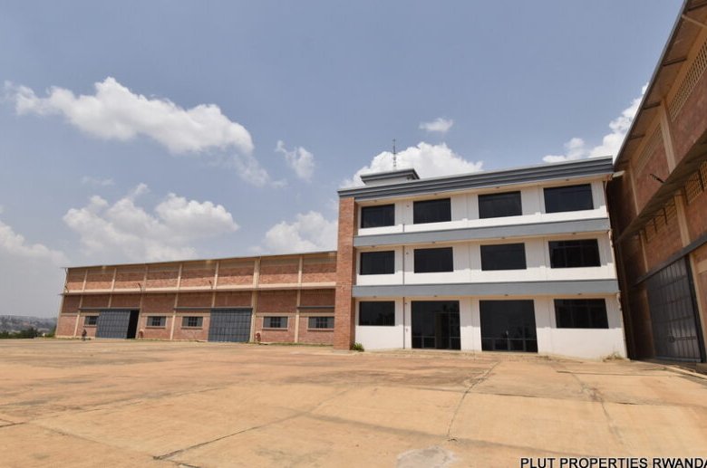 Warehouse and offices for rent in Masoro