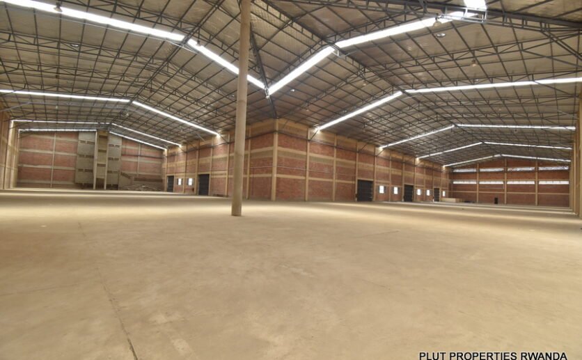 Warehouse and offices for rent in Masoro