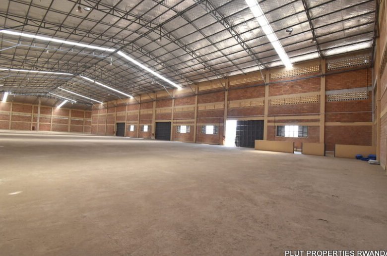 Warehouse and offices for rent in Masoro