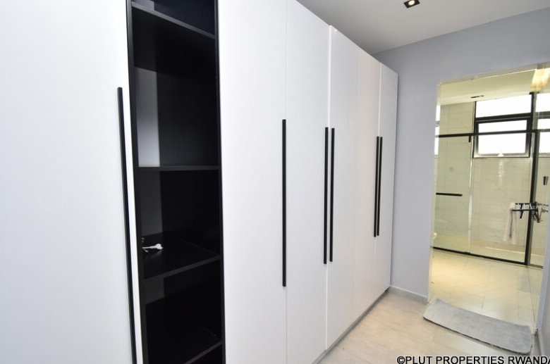 Apartment for rent in Rebero. 