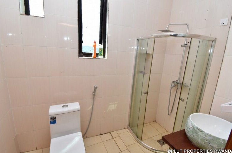 Apartment for rent in Karama