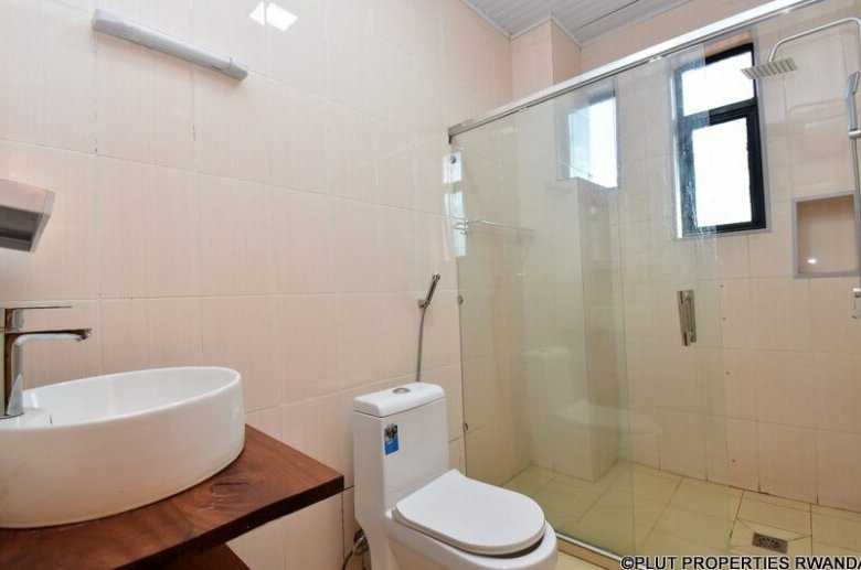 Apartment for rent in Karama
