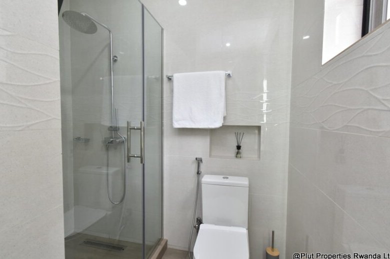 Serviced 2 Bedroom Apartment for Short-Term Rent