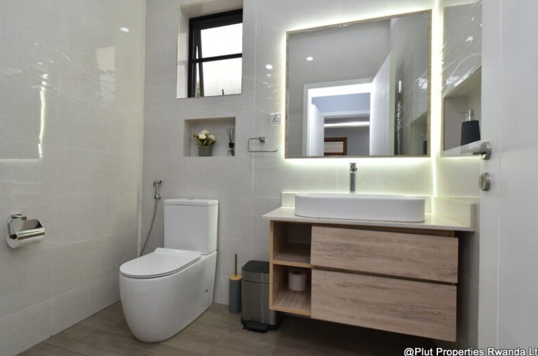 Serviced 2 Bedroom Apartment for Short-Term Rent