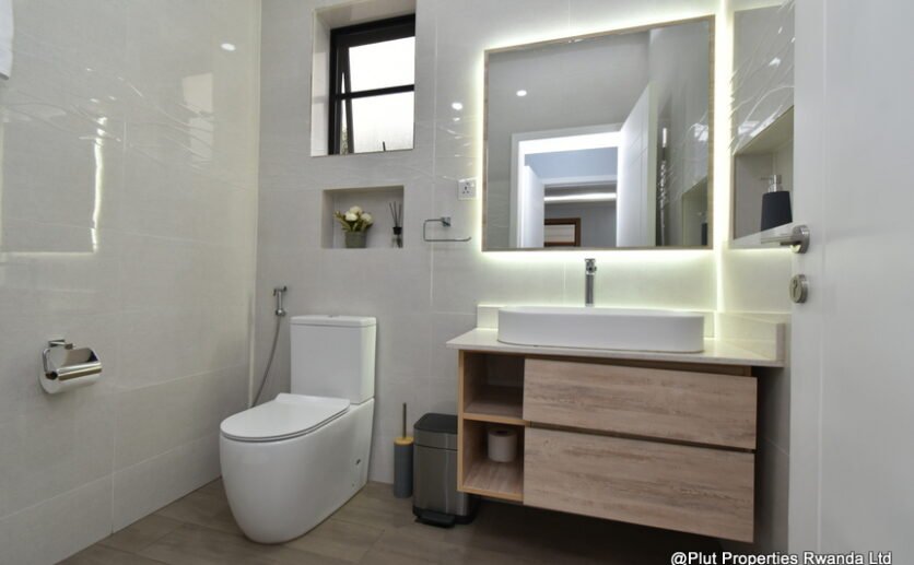 Serviced 2 Bedroom Apartment for Short-Term Rent