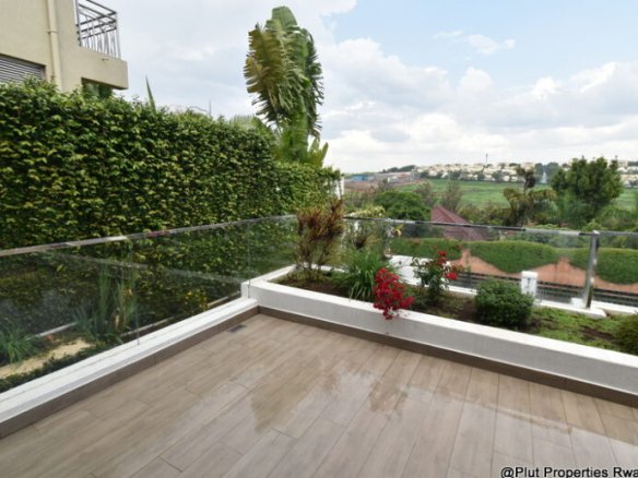 Serviced 2 Bedroom Apartment for Short-Term Rent