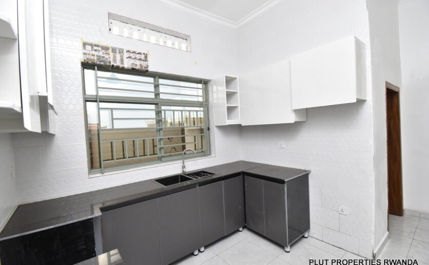 Beautiful house for sale in Kicukiro Kagarama.