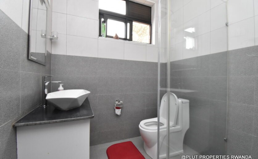 Big beautiful house for rent in Kibagabaga