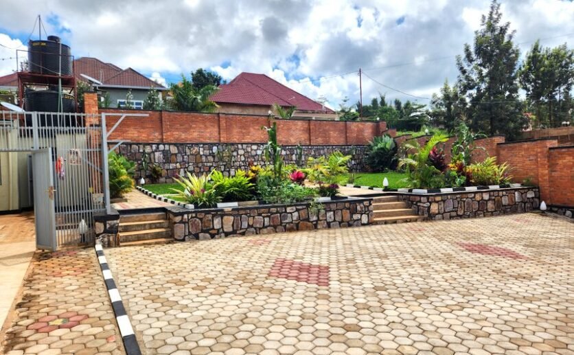 bumbogo-rental-plut-properties-kigali-3-836×517 Furnished house in Bumbogo Kigali