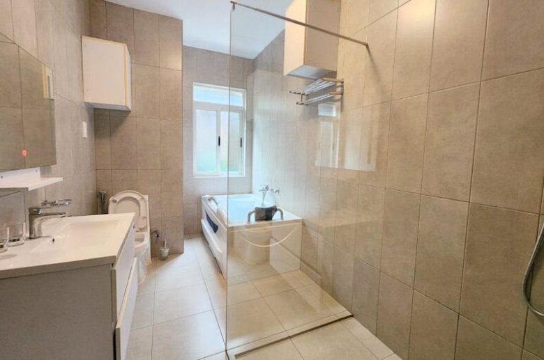 Canaan Golf Apartments, 3-Bedroom Furnished Apartment for Rent