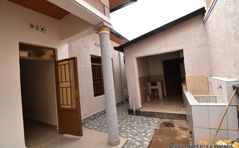 exquisite-house-in-kanombe-1-836×517 newly built house in Kanombe.