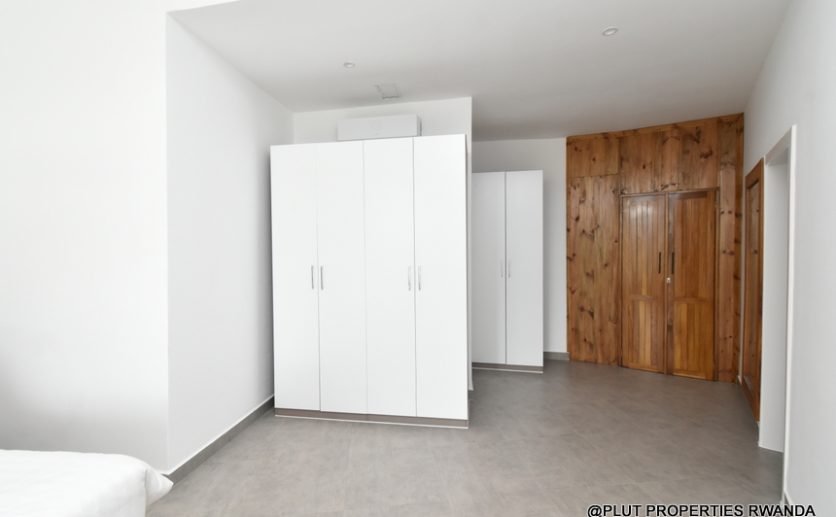 Fully Furnished 2-Bedroom Apartment with Golf Course Views