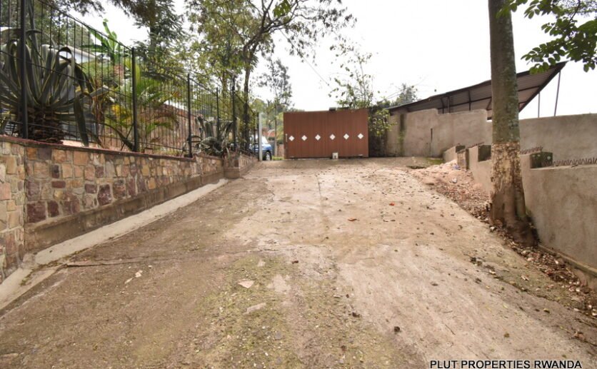 Fully furnished house for rent in Kiyovu.