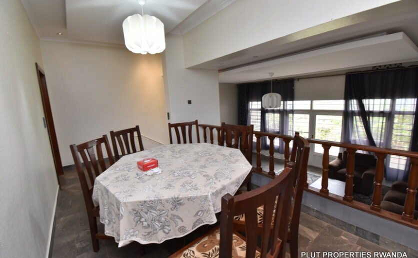 Fully furnished house for rent in Kiyovu.