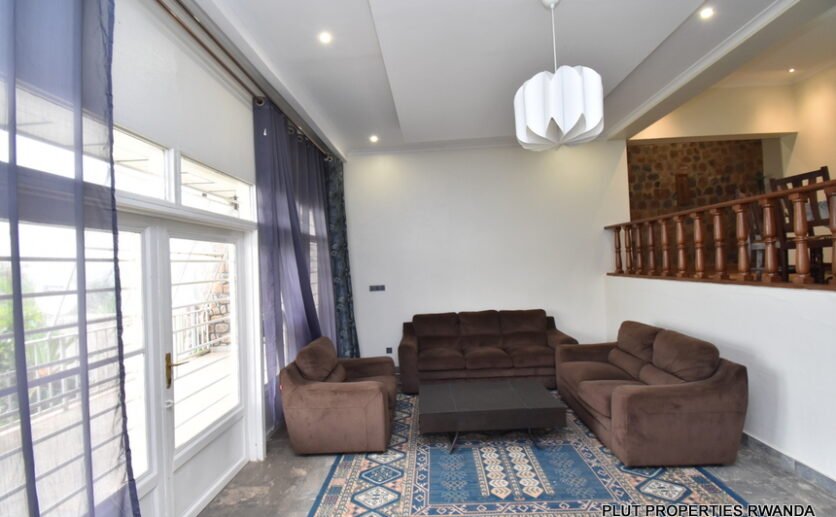 Fully furnished house for rent in Kiyovu.