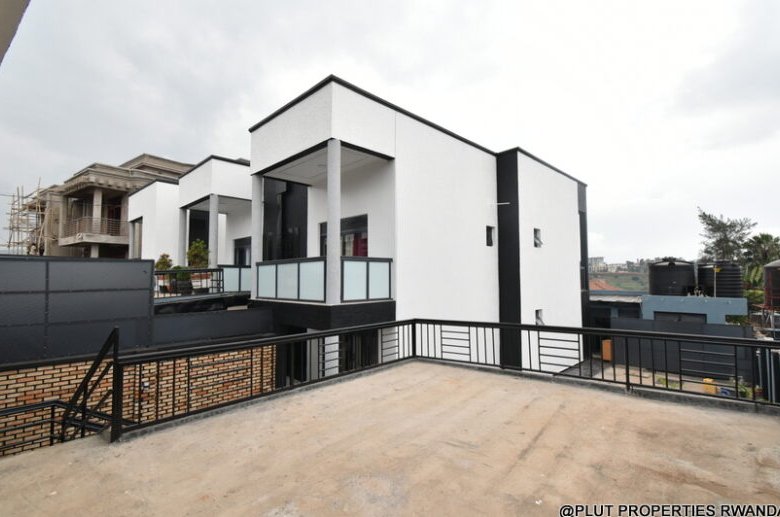 furnished 4 bedrooms house for rent in Kimironko 