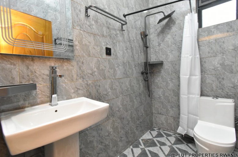 furnished 4 bedrooms house for rent in Kimironko 