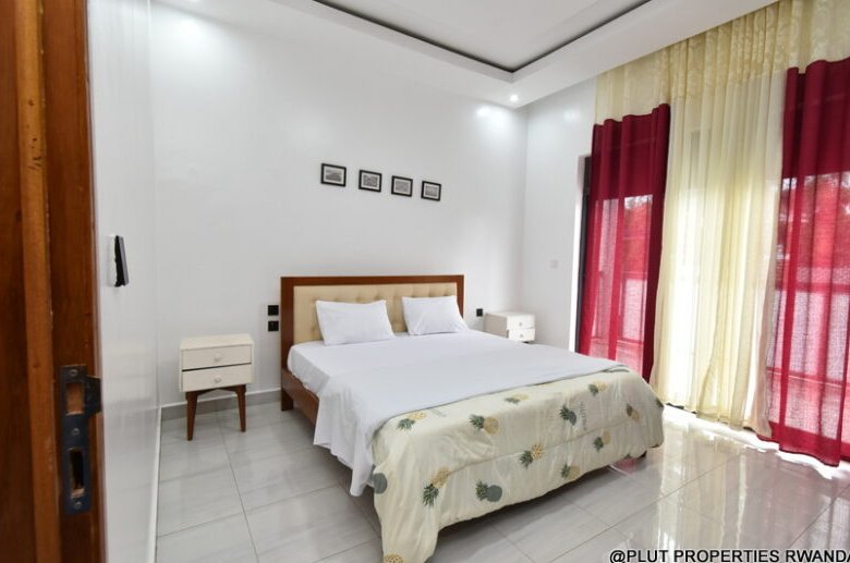 furnished 4 bedrooms house for rent in Kimironko 