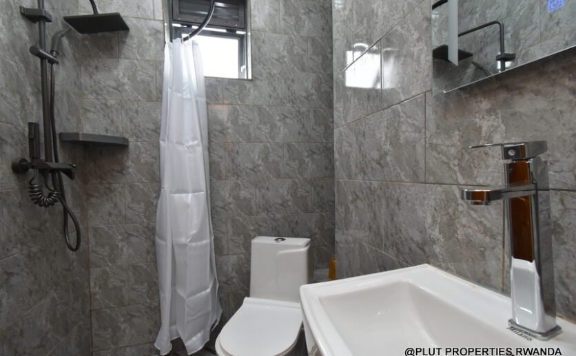 furnished 4 bedrooms house for rent in Kimironko 