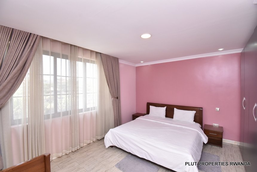 Furnished apartment with pool for rent. 