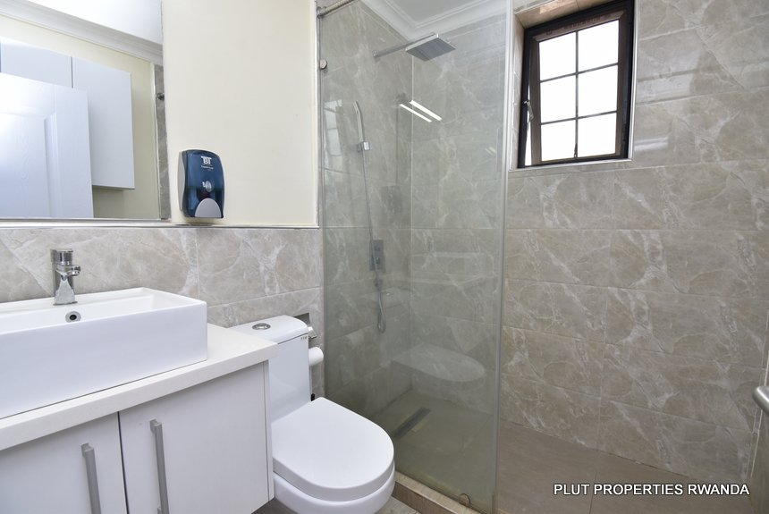 Furnished apartment with pool for rent. 